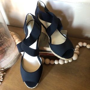 Bandolino Black Wedge Espadrilles Size 8 NWOT